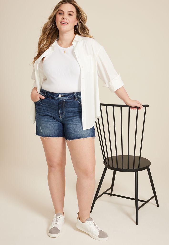 Plus Size KanCan™ Dark High Rise Frayed Hem 4in Short - Image 3