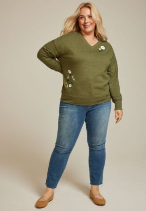 Plus Size Embroidered Floral Sweatshirt