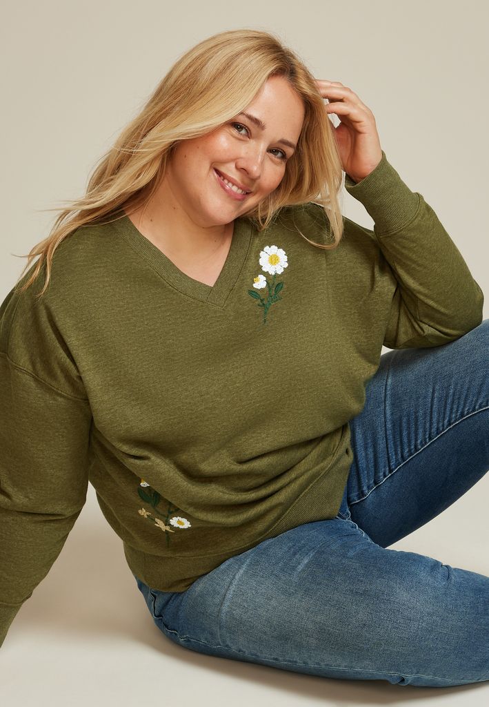 Plus Size Embroidered Floral Sweatshirt - Image 3