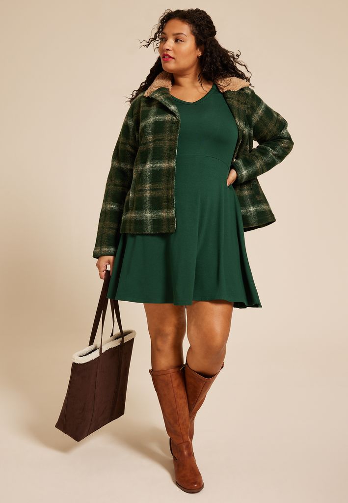 Plus Size Ribbed V Neck Snap Cuff Skater Dress - Image 3