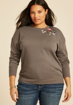 Plus Size Floral Embroidered Relaxed Fit Sweatshirt